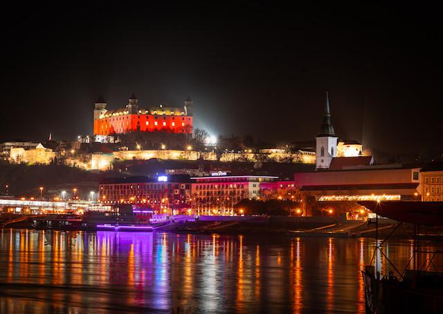 Bratislava, hrad, Cervena streda