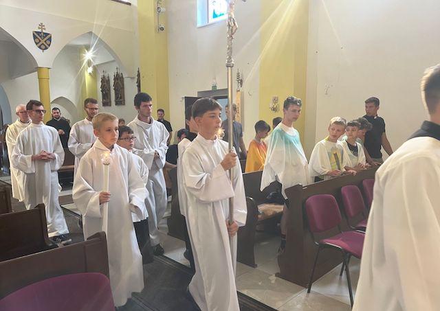 Obi�ovce, t�bor, mini�tranti